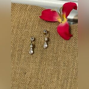 Faux diamond dainty earrings!